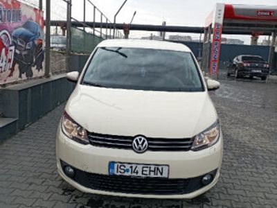 second-hand VW Touran 2015