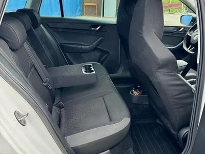 Alb Utilizat 2016 Skoda Rapid Hatchback | 7.350 EUR (Puțin scump)