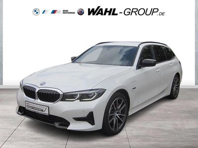 Utilizat 2022 BMW 330e Sport Line Break | 35.516 EUR (Preț OK)