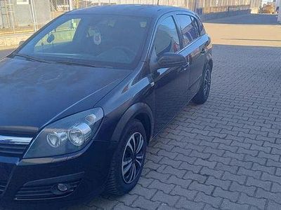 Second-hand Opel Astra 100 CP (73 kW) 2006 Culoarenegru Hatchback