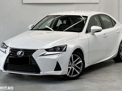 Culoarealb Utilizat 2020 Lexus IS300h Berlinǎ | 22.900 EUR