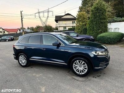 Culoarealbastru Utilizat 2019 VW Touareg SUV | 26.000 EUR