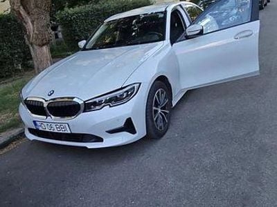 Culoarealb Utilizat 2020 BMW 320 Luxury Line Berlinǎ | 22.700 EUR (Preț bun)