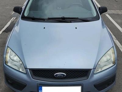 Culoarealbastru Utilizat 2005 Ford Focus Hatchback | 2.100 EUR (Puțin scump)