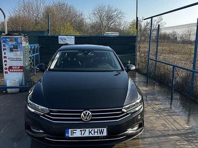 Culoarenegru Utilizat 2020 VW Passat Trendline Berlinǎ | 16.500 EUR (Preț bun)