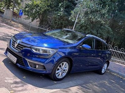 Culoarealbastru Utilizat 2017 Renault Mégane GrandTour Business Break | 8.700 EUR (Puțin scump)
