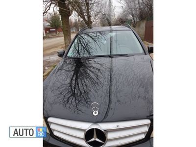 Second-hand Mercedes C220 134 CP (98 kW) 2010 Negru Break