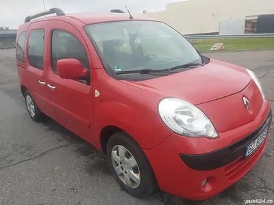 Rosu Second-hand 2011 Renault Kangoo Monovolum | 3.999 EUR
