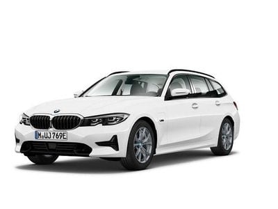 Utilizat 2022 BMW 330e Sport Line Break | 32.319 EUR (Preț OK)