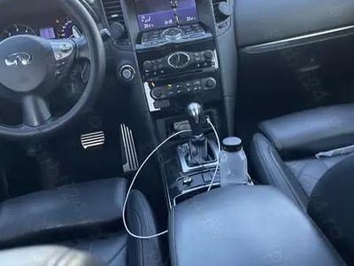 Utilizat 2015 Infiniti QX70 SUV | 13.900 EUR