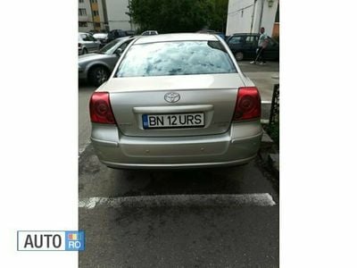Second-hand Toyota Avensis 116 CP (85 kW) 2005 Albastru marin Berlinǎ