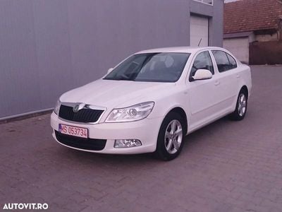 Second-hand Skoda Octavia Family 105 CP (77 kW) 2011 Culoarealb Berlinǎ