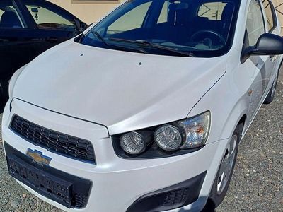 Second-hand Chevrolet Aveo LS 69 CP (50 kW) 2013 Culoarealb Hatchback