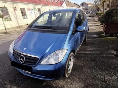 Second-hand Mercedes A150 95 CP (69 kW) 2009 Culoarealbastru Hatchback