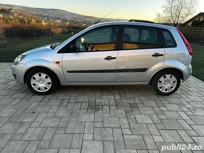 Gri Utilizat 2007 Ford Fiesta Break | 1.380 EUR (Preț OK)