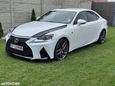 Alb Utilizat 2014 Lexus IS250 Sport Line Berlinǎ | 16.990 EUR