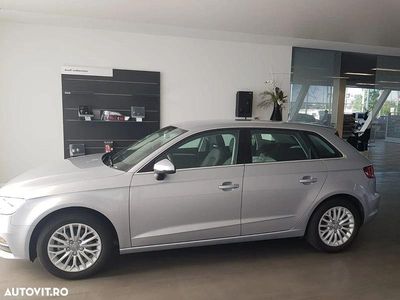 Culoareargint Utilizat 2015 Audi A3 Ambiente Break | 12.500 EUR (Puțin scump)