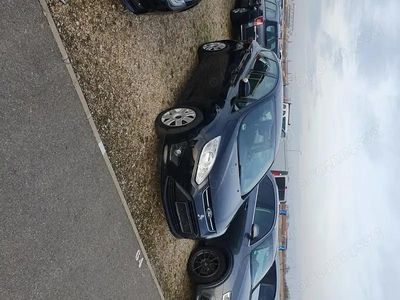 Negru Utilizat 2012 Ford C-MAX Monovolum | 4.450 EUR (Preț OK)