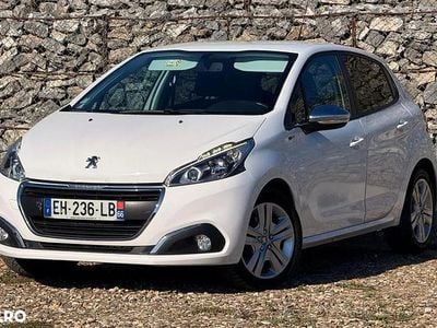 Second-hand Peugeot 208 Style 82 CP (60 kW) 2016 Culoarealb Hatchback