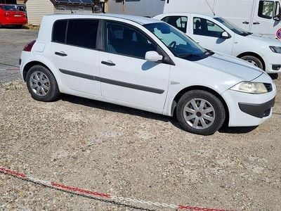 Second-hand Renault Mégane II Expression 106 CP (77 kW) 2007 Culoarealb Hatchback