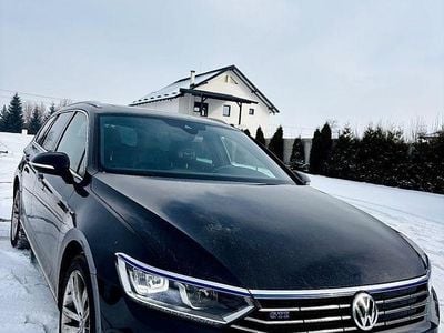 Second-hand VW Passat 218 CP (160 kW) 2016 Culoarealbastru Berlinǎ