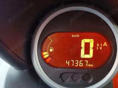 Second-hand Renault Twingo 56 CP (41 kW) 2009 Rosu Hatchback