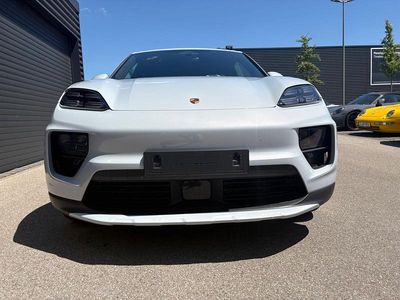 Utilizat 2025 Porsche Macan 4 Electric SUV | 93.334 EUR