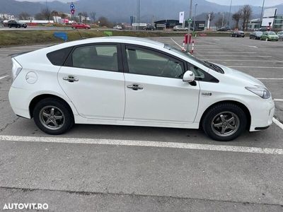 second-hand Toyota Prius Plug-in (Hybrid) Comfort