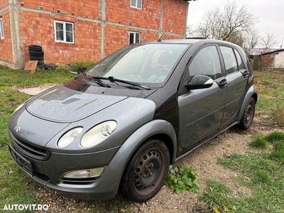 Culoarealte culori Utilizat 2004 Smart ForFour Hatchback | 6.400 EUR
