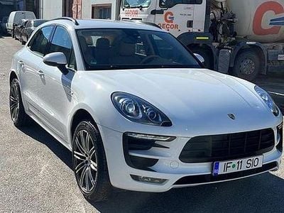Second-hand Porsche Macan 258 CP (189 kW) 2015 Culoarealb SUV