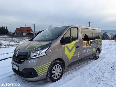Culoaregri Second-hand 2015 Renault Trafic Expression Monovolum | 13.000 EUR (Scump)