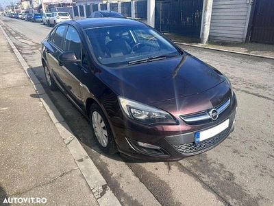 Second-hand Opel Astra 110 CP (80 kW) 2017 Culoaremaro Berlinǎ