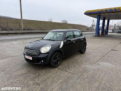 Culoarenegru Second-hand 2015 Mini Park Lane Countryman SUV | 7.990 EUR