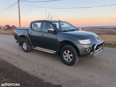 second-hand Mitsubishi L200 Double Cab 2.5 DI-D M/T Invite A82