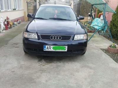 Second-hand Audi A3 101 CP (74 kW) 1999 Albastru Hatchback