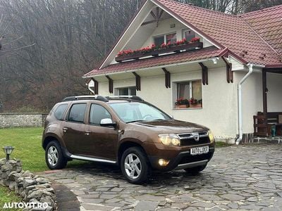 Second-hand Dacia Duster Ambiance 105 CP (77 kW) 2011 Culoaremaro SUV