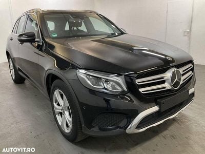 Second-hand Mercedes GLC250 Exclusive 211 CP (155 kW) 2017 Culoarenegru SUV