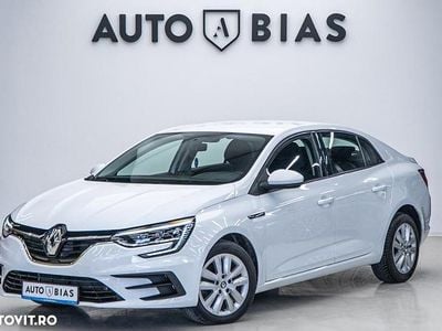 Second-hand Renault Mégane IV Intens 115 CP (84 kW) 2023 Culoarealb Berlinǎ