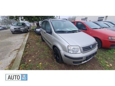 Second-hand Fiat Panda 60 CP (44 kW) 2004 Argintiu Hatchback