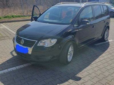 second-hand VW Touran 7 locuri