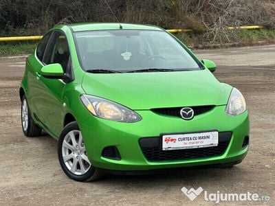 Second-hand Mazda 2 86 CP (63 kW) 2010 Verde Hatchback