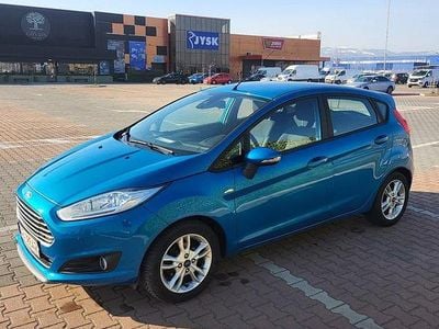 Second-hand Ford Fiesta Titanium 100 CP (73 kW) 2015 Culoarealbastru Hatchback