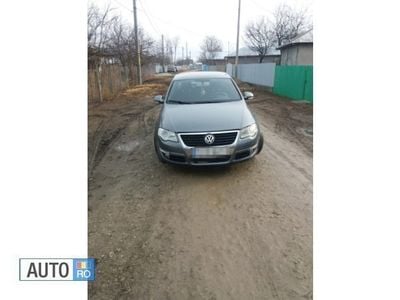 Second-hand VW Passat 140 CP (102 kW) 2006 Gri Berlinǎ