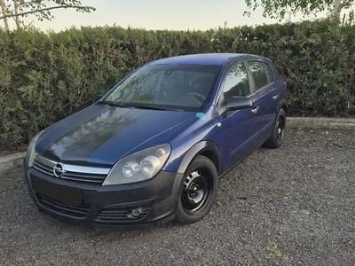 Utilizat 2004 Opel Astra Hatchback | 900 EUR (Preț OK)