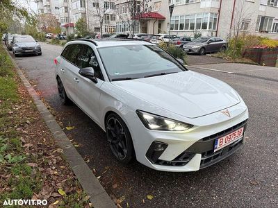 Second-hand Cupra Leon VZ 333 CP (244 kW) 2025 Culoarealb Break