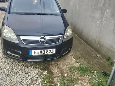 Utilizat 2007 Opel Zafira Monovolum | 115.000 EUR