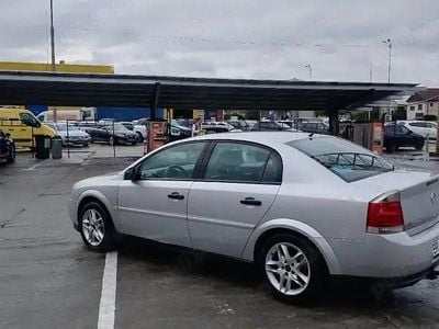 Second-hand Opel Vectra 140 CP (102 kW) 2003 Berlinǎ