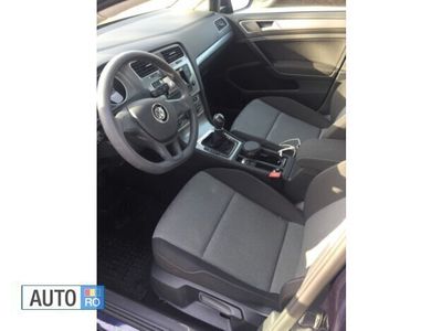 Albastru marin Utilizat 2016 VW Golf VII Hatchback | 12.800 EUR (Puțin scump)