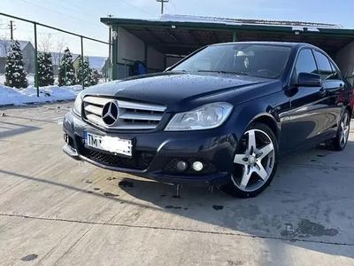 Second-hand Mercedes C180 88 CP (64 kW) 2012 Albastru Berlinǎ