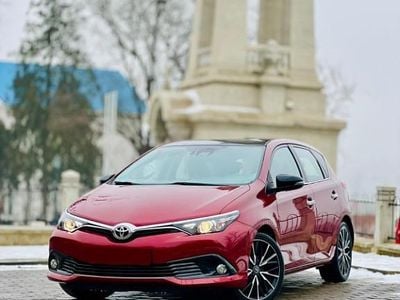 Second-hand Toyota Auris Sol 116 CP (85 kW) 2017 Culoarerosu Hatchback
